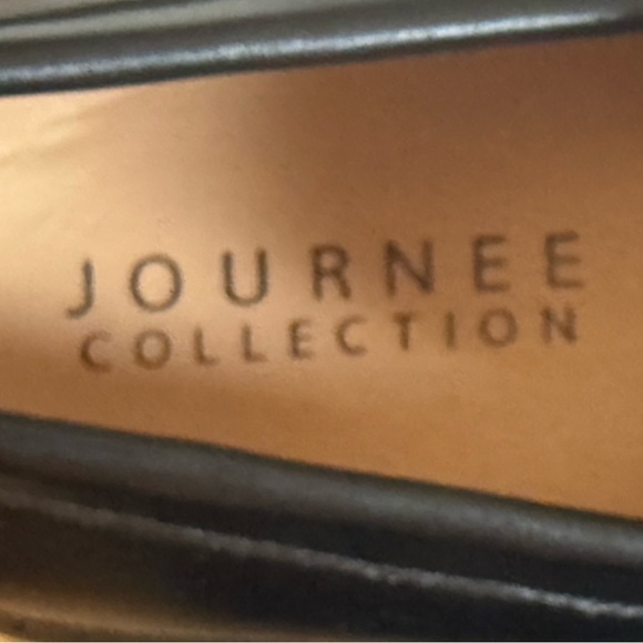 Journee Collection Lug Sole Loafers Size 11 - Picture 5 of 8